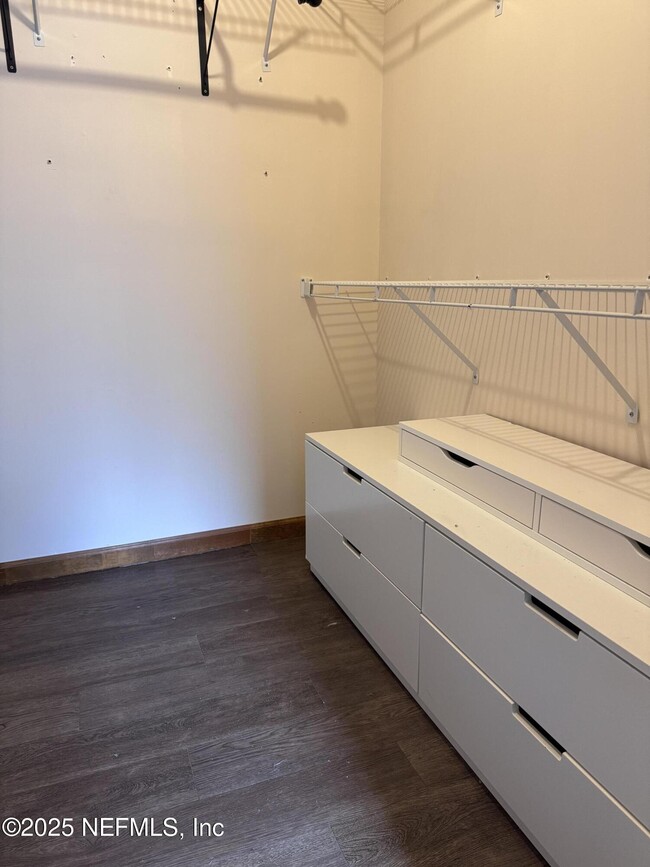 Building Photo - 403 Filmore Dr