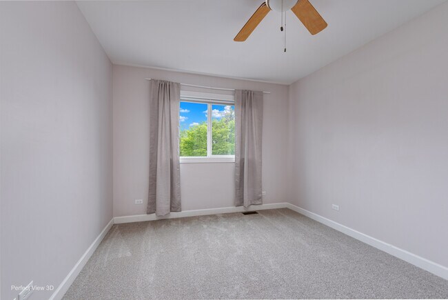 Building Photo - 900 Ashford Ln