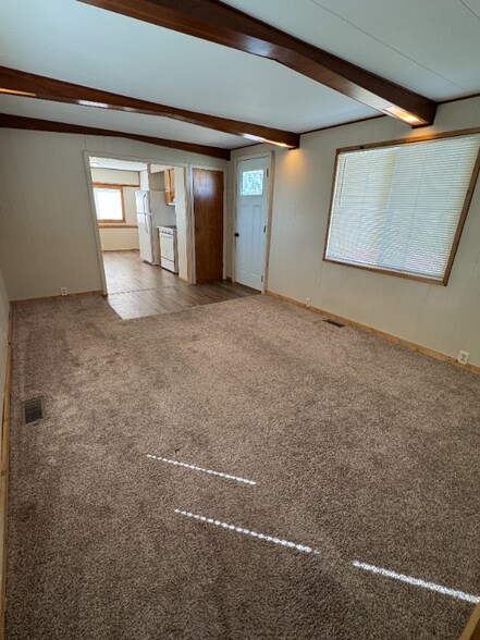 Building Photo - 4664 US-30