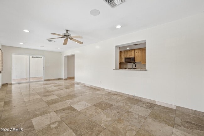 Building Photo - 6332 E Earll Dr