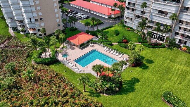 Building Photo - 3870 N Hwy A1A