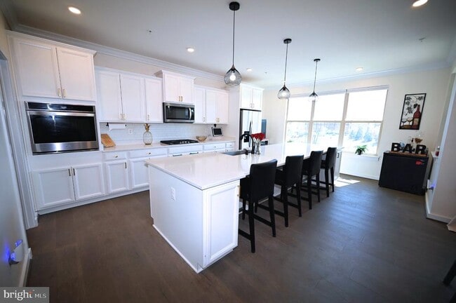 Building Photo - 5403 Woodyard Rd