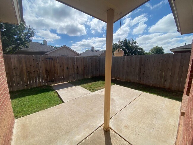 Building Photo - 401 Kline Ave