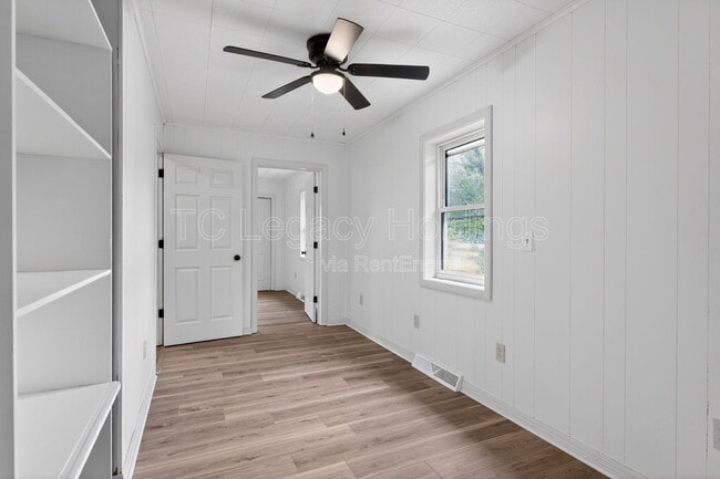 Building Photo - 2311 Henderson Ave