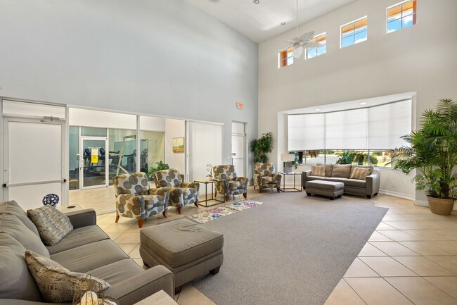 Building Photo - 6401 Aragon Way