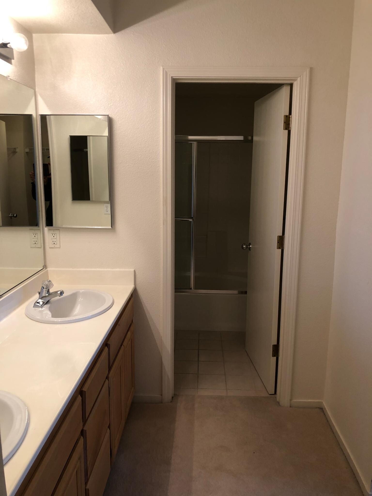 Building Photo - 1094 Esparanza Way