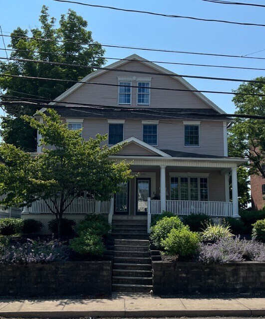 Front Entrance - 212-214 N Blakely St