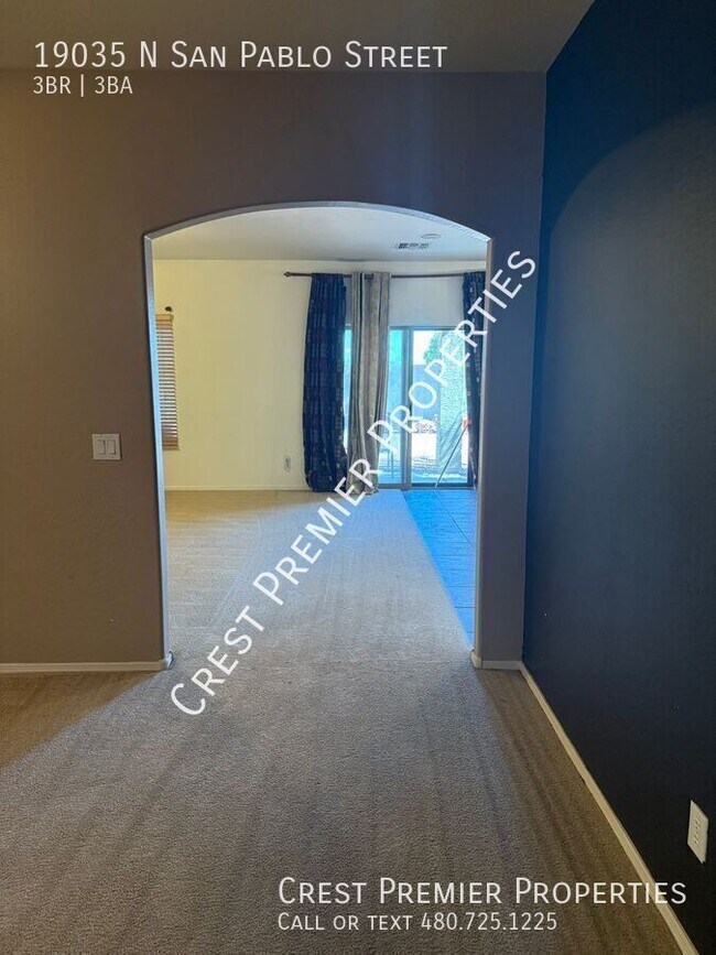 Building Photo - 19035 N San Pablo St