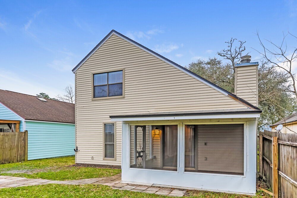 Building Photo - 1853 Alberta Ct N