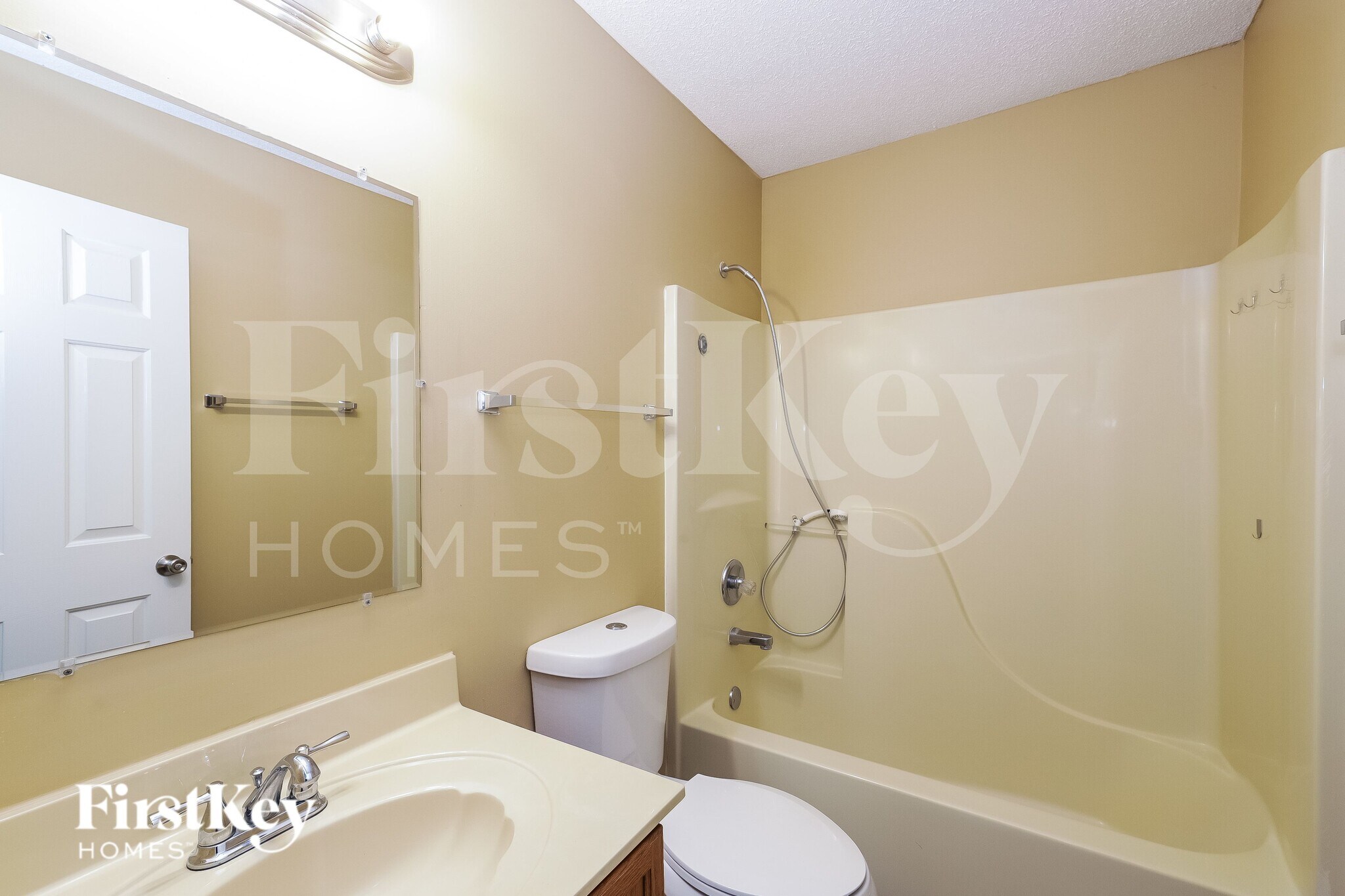 Building Photo - 6454 Manchester Dr