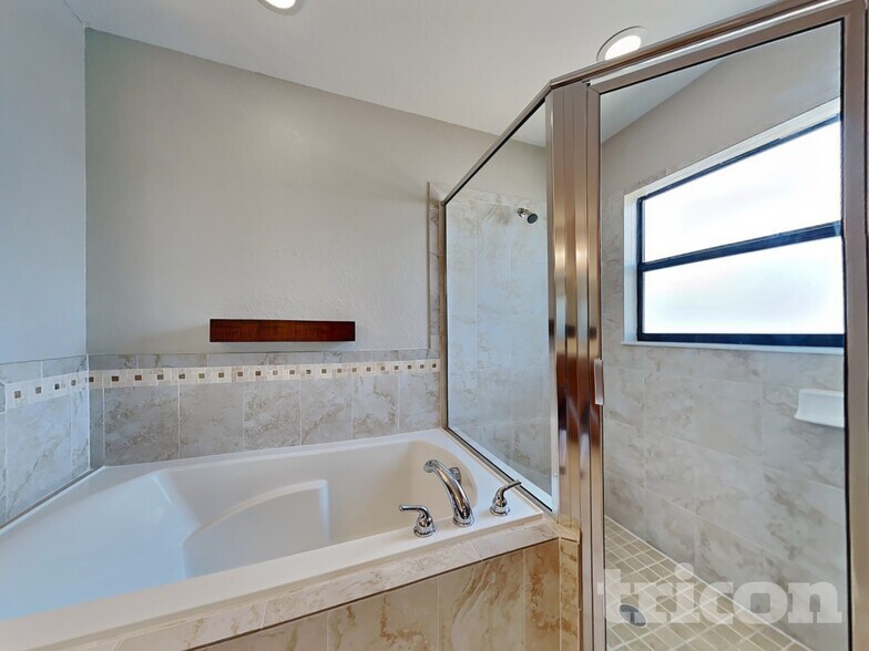 Building Photo - 3140 Kiwi Ave