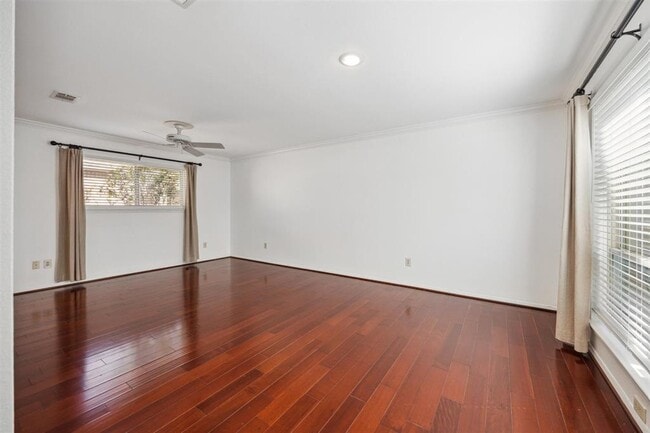 Building Photo - 318 W Fair Harbor Ln