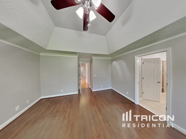 Building Photo - 419 Fieldstone Dr