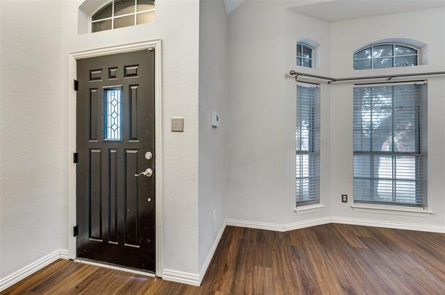 Building Photo - 3141 Riverside Dr