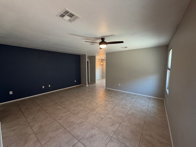 Building Photo - 11206 W Chase Dr