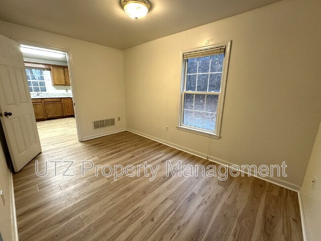 Building Photo - 80 Ridge Rd