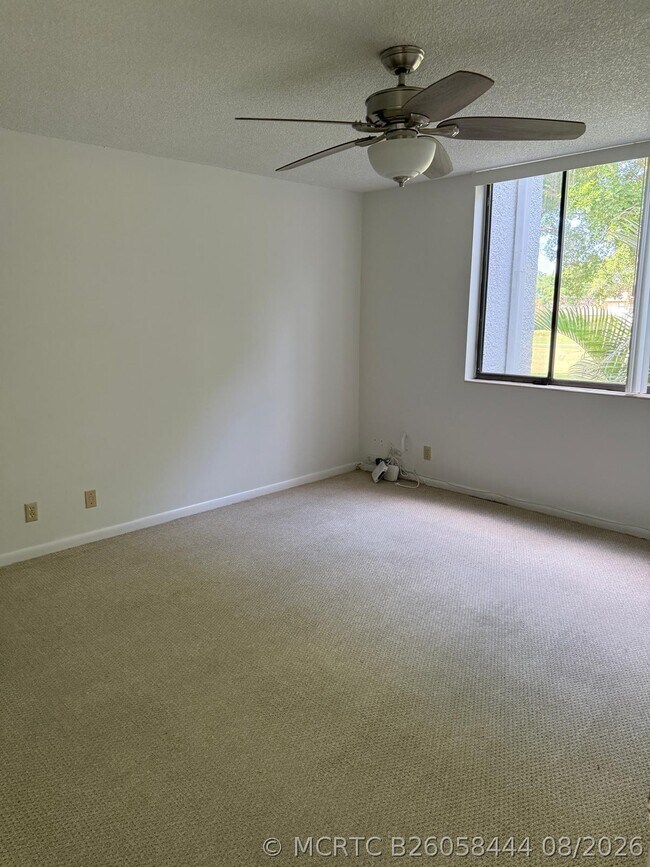 Building Photo - 4465 Luxemburg Ct