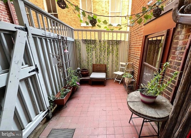 Building Photo - 3014 Dent Pl NW