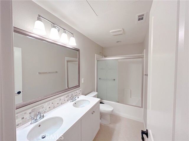 Building Photo - 352 Golden Bear Ln
