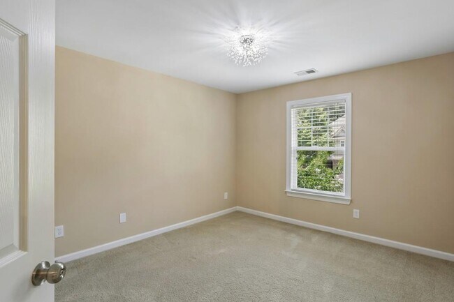 Building Photo - 1641 Danbury Parc Pl