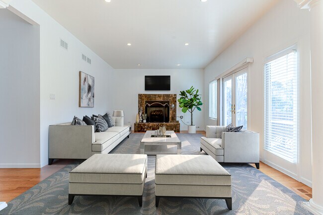 Building Photo - 20772 N William Ave