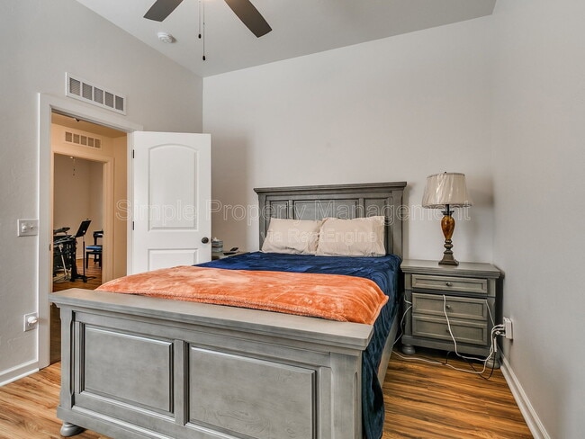 Building Photo - 18008 Jimenez Dr