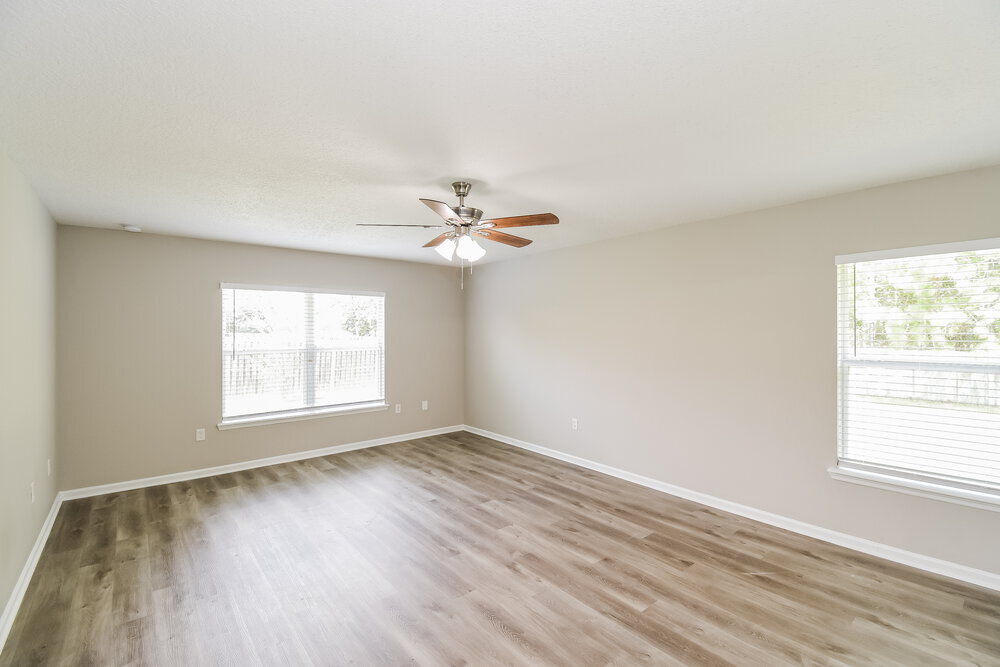 Building Photo - 76309 Deerwood Dr