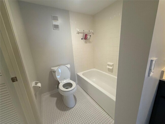 Building Photo - 6009 Sea Ranch Dr