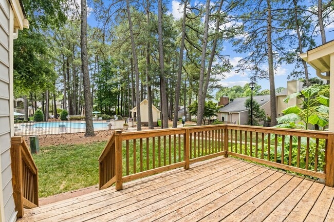 Building Photo - Updated and Adorable!  2 Bedroom Townhome in N/E Raleigh near REX, Glenwood, & Crabtree - Pet Fri...