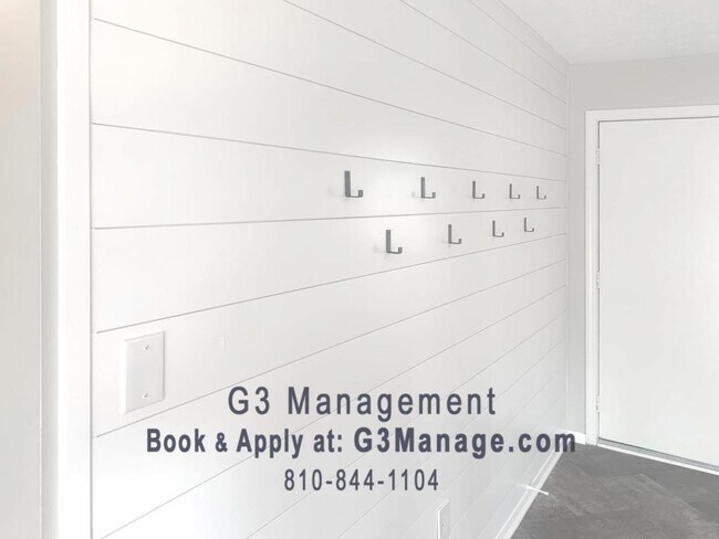 Building Photo - 570 E Marr Rd