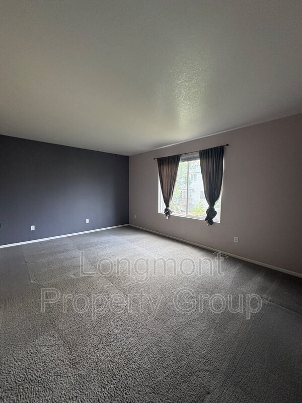 Building Photo - 1293 Red Mountain Dr