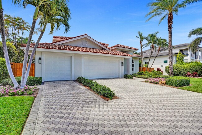 Building Photo - 923 Dogwood Dr