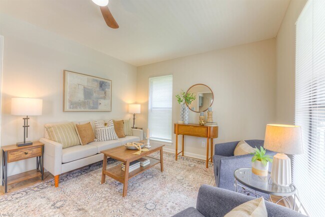 Building Photo - 548 N 6th St