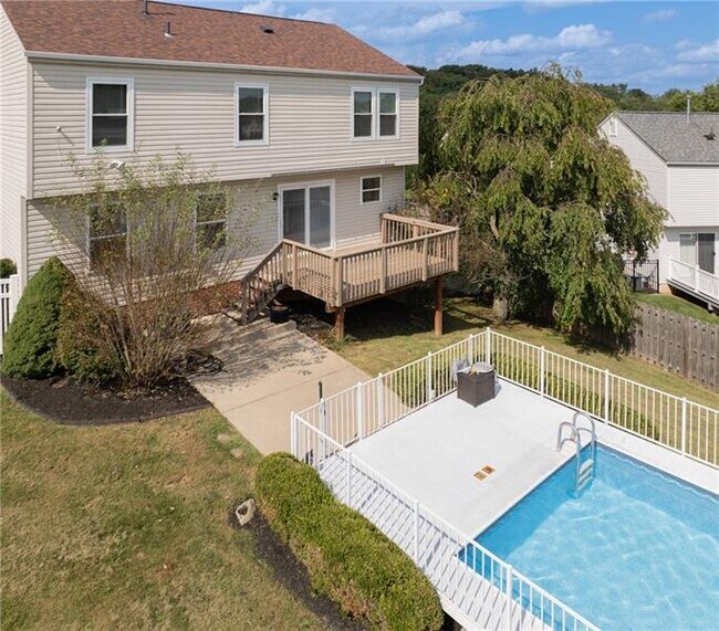 Building Photo - 1421 Sandstone Dr