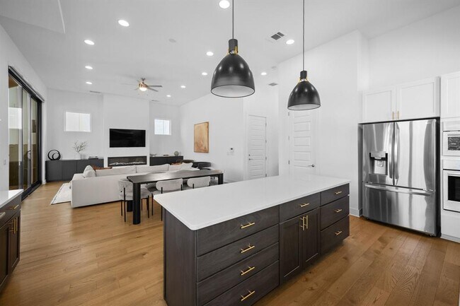 Building Photo - 7308 Cordoba Dr