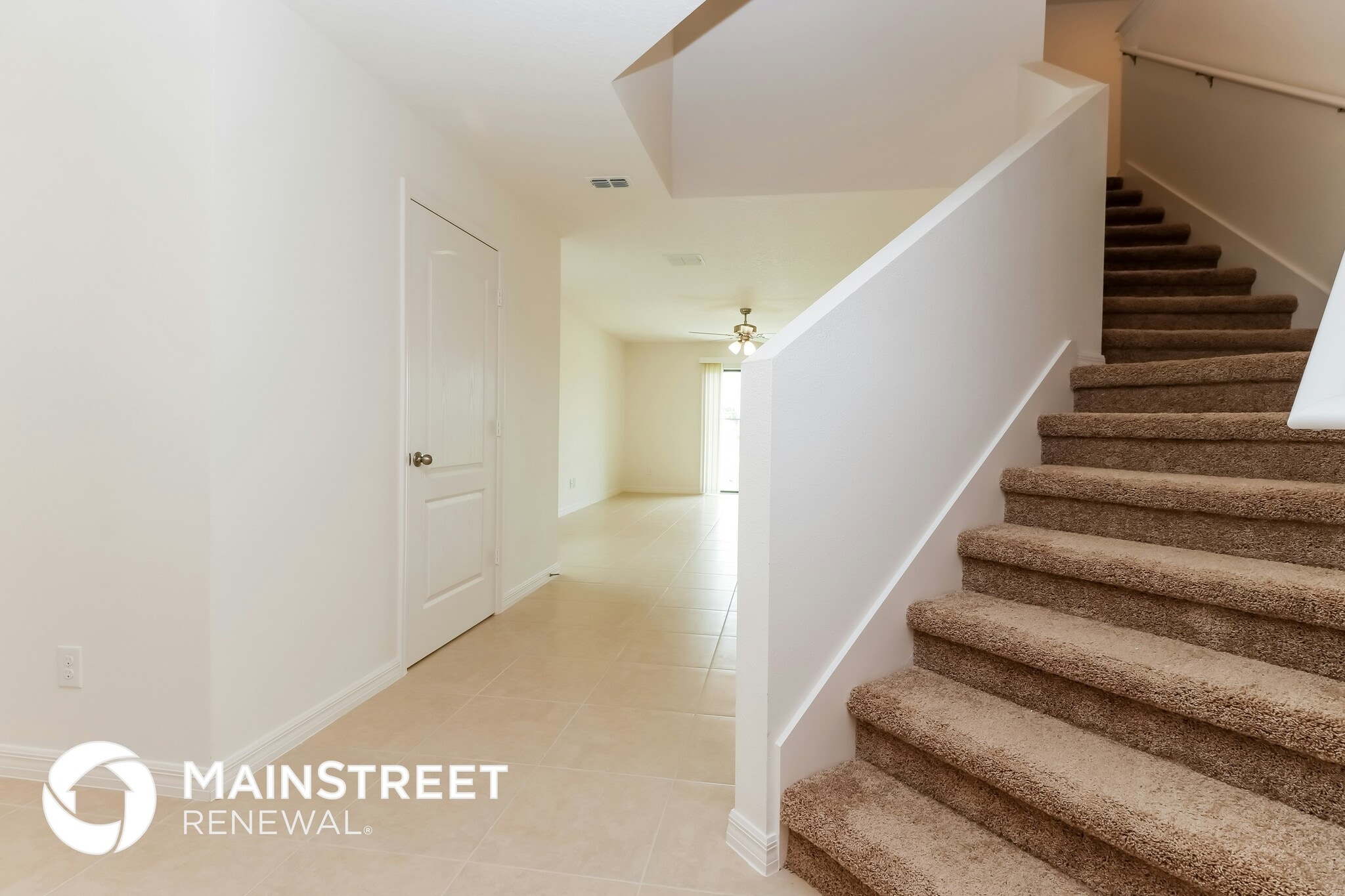 Building Photo - 2215 Caspian Dr