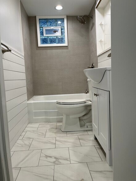 Building Photo - 1225 Stony Point Rd