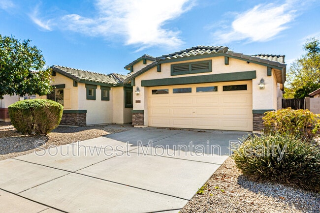 Building Photo - 38426 N Beverly Ave