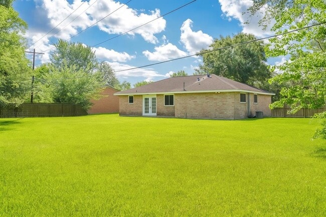 Building Photo - 506 Brendon Park Ln