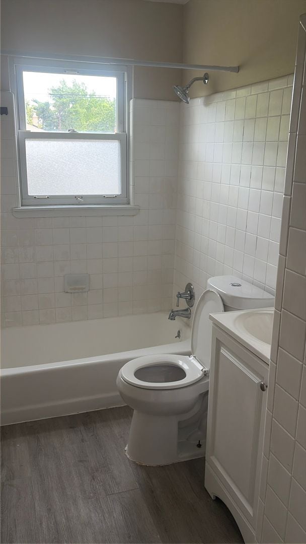 Building Photo - 2 bedroom house Ranch with basement and garage