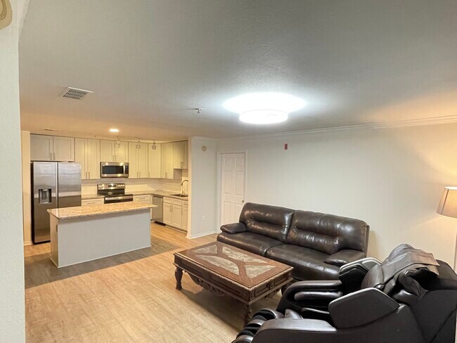 Building Photo - 3591 Kernan Blvd S