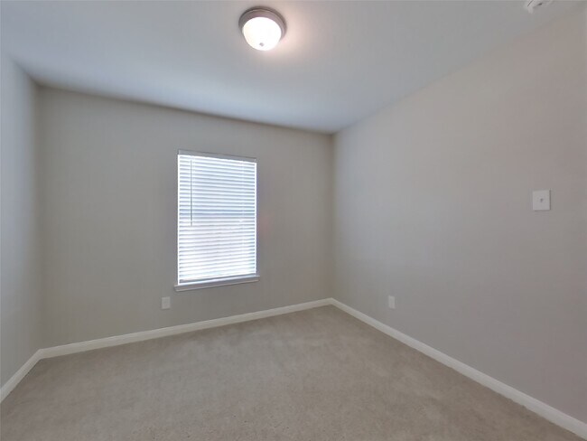 Building Photo - 24033 Wilde Dr