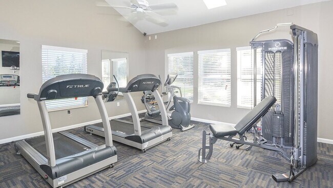 Building Photo - 7000 Quail Lakes Dr