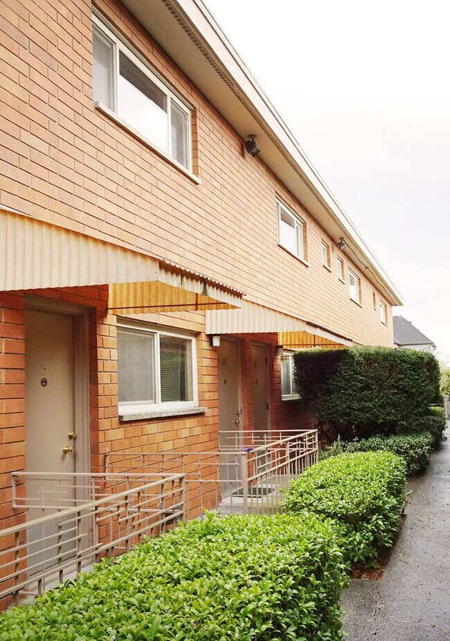 Building Photo - 1bd/1ba Seattle Condo