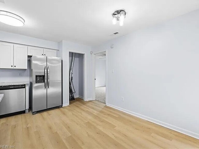 Building Photo - 1647 Ocean Bay Dr