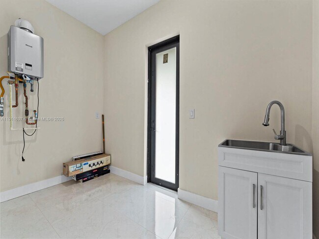 Building Photo - 22451 SW 118th Ave