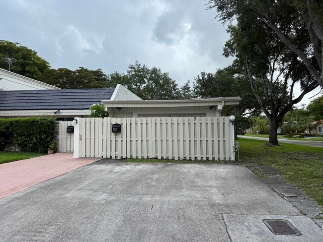 Building Photo - 8235 SW 82nd Pl