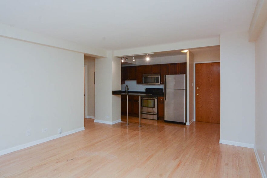 Building Photo - 4180 N Marine Dr