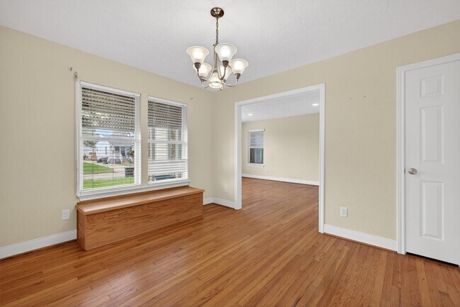 Building Photo - 5611 Fraser Ave
