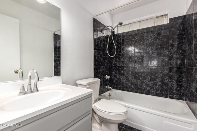 Building Photo - 5055 W Vogel Ave